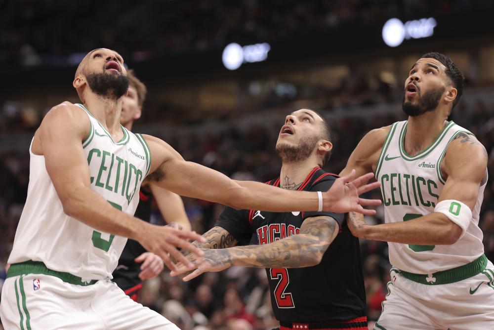 著优于国足 著优于国足