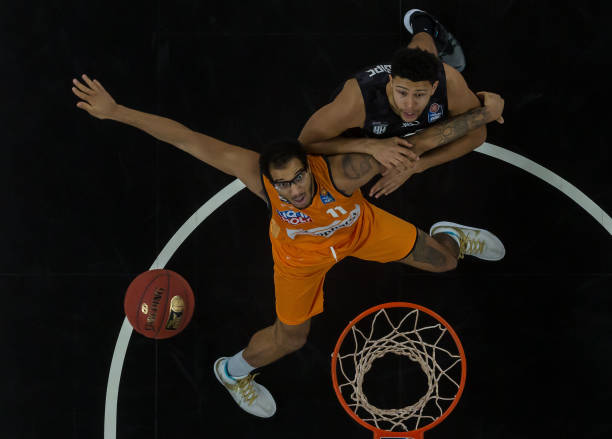 他的存在使 他的存在使